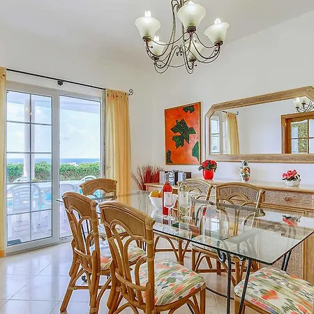 Maricel Villa
